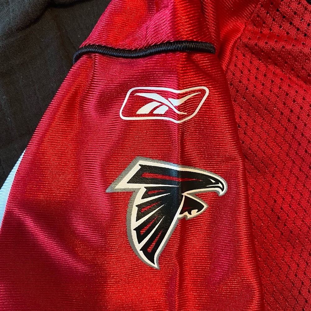 Michael Vick #7 Atlanta Falcons Football Jersey - Picture 4 of 7